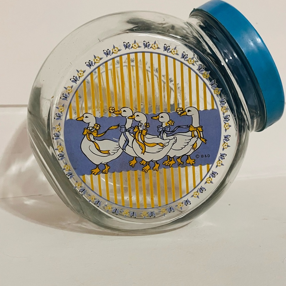 Vintage Daisy Patch Dancing Geese Glass Cookie Jar - Blue Lid